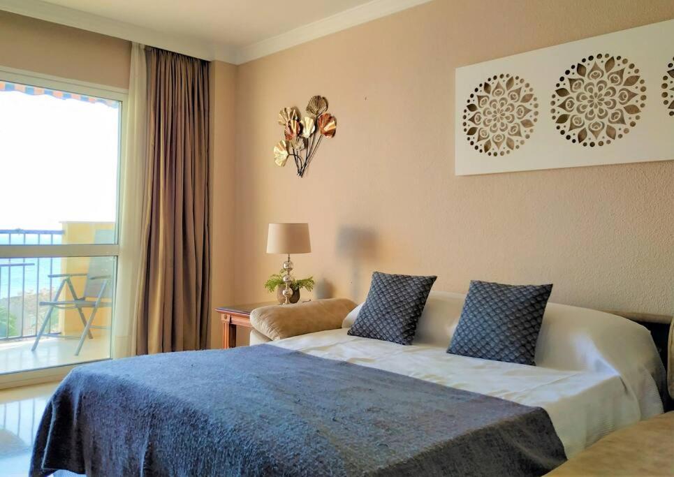 Don Gustavo 2 Bedroom Front Apt, Sea Views Apartamento