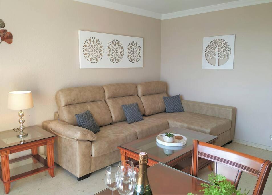Appartement Don Gustavo 2 Bedroom Front Apt, Sea Views